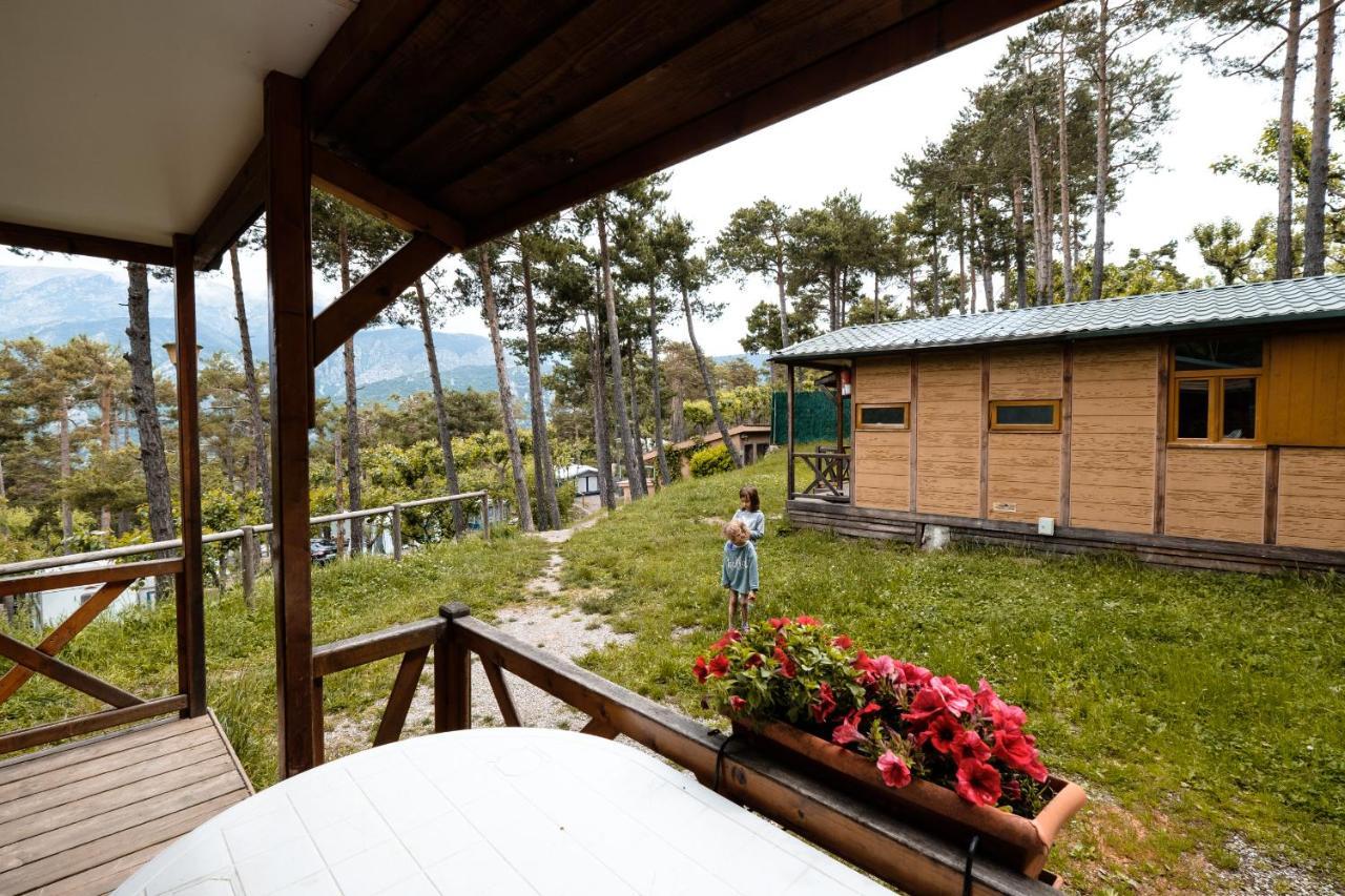 Bungalows Del Camping Pedraforca Saldés Dış mekan fotoğraf